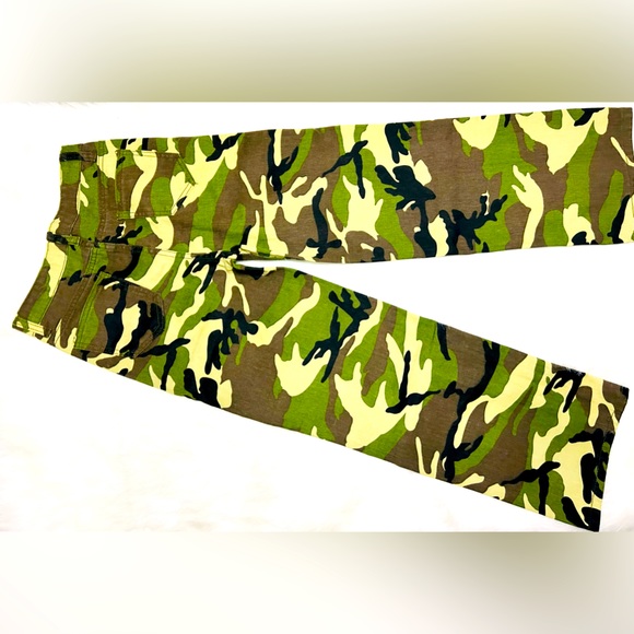 Girl’s Camouflage Jeans - Picture 5 of 5